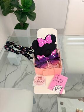 Kids Minnie Mouse Sunglasses & Case - Pink and Black